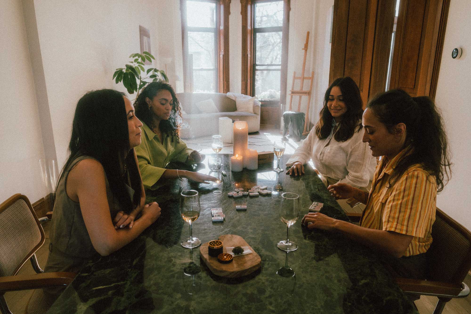 Woman meeting at a table smoking